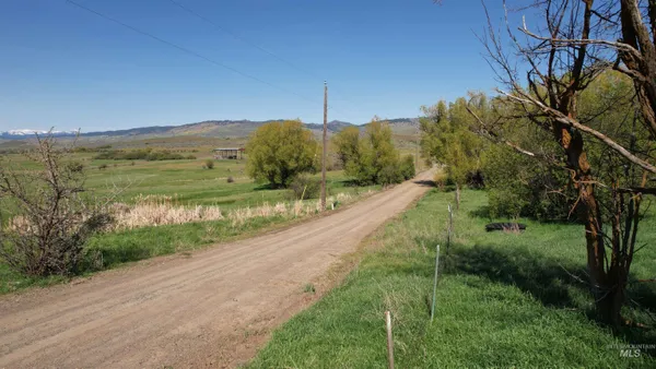 $197,630 | 19763 Butler Lane, Ola, ID 83657