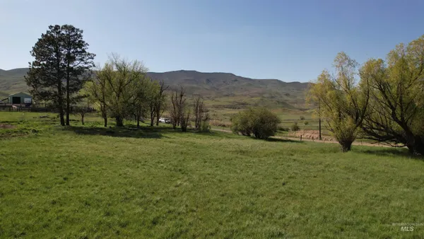 $197,630 | 19763 Butler Lane, Ola, ID 83657
