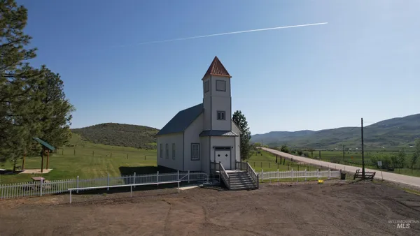 $197,630 | 19763 Butler Lane, Ola, ID 83657