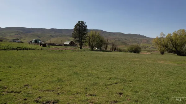 $197,630 | 19763 Butler Lane, Ola, ID 83657