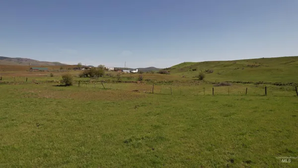 $197,630 | 19763 Butler Lane, Ola, ID 83657