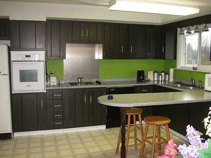 200 Chapel Road Beaver, PA 15009 - Photo 5 of 25 Kitchen.