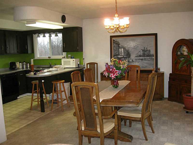 200 Chapel Road Beaver, PA 15009 - Photo 9 of 25 Dining Room.
