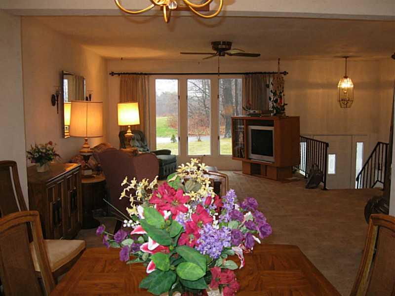 200 Chapel Road Beaver, PA 15009 - Photo 10 of 25 Living Room.