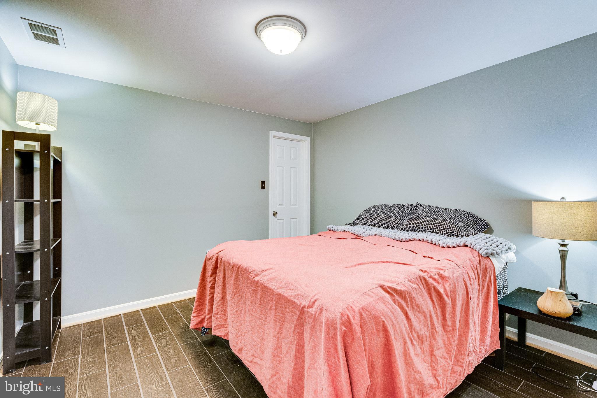 11 Rutledge Court Sterling, VA 20165 - Photo 27 of 38 Gallery Image 27