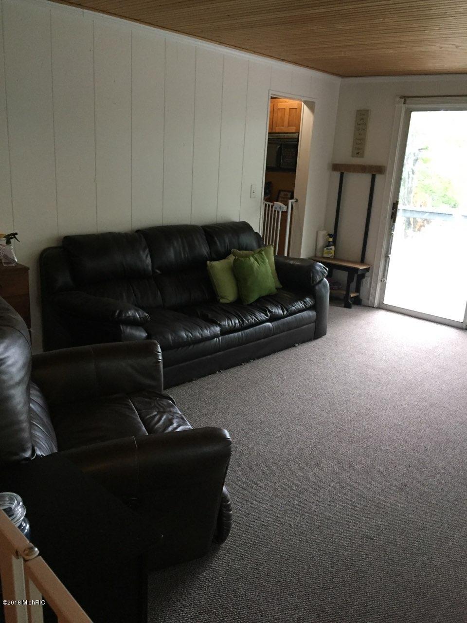 18003 Dogwood Drive Spring Lake, MI 49456 - Photo 17 of 65 IMG_0680dogwood