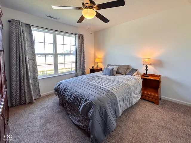 $304,900 | 2127 Abbey Lane, Columbus, IN 47201