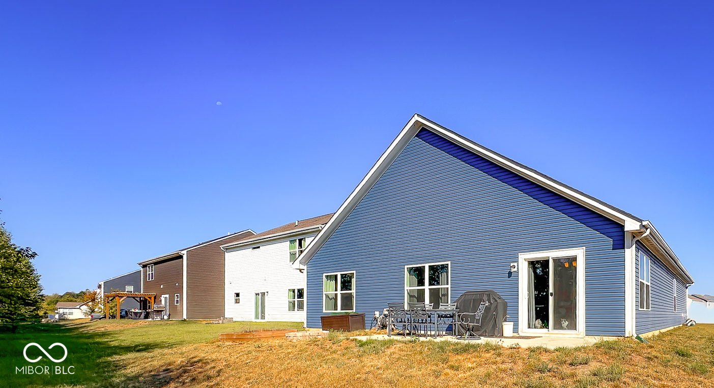 2127 Abbey Lane Columbus, IN 47201 - Photo 23 of 24