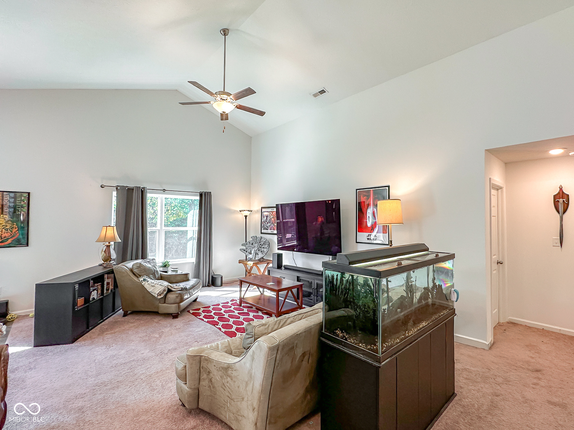 2127 Abbey Lane Columbus, IN 47201 - Photo 3 of 24