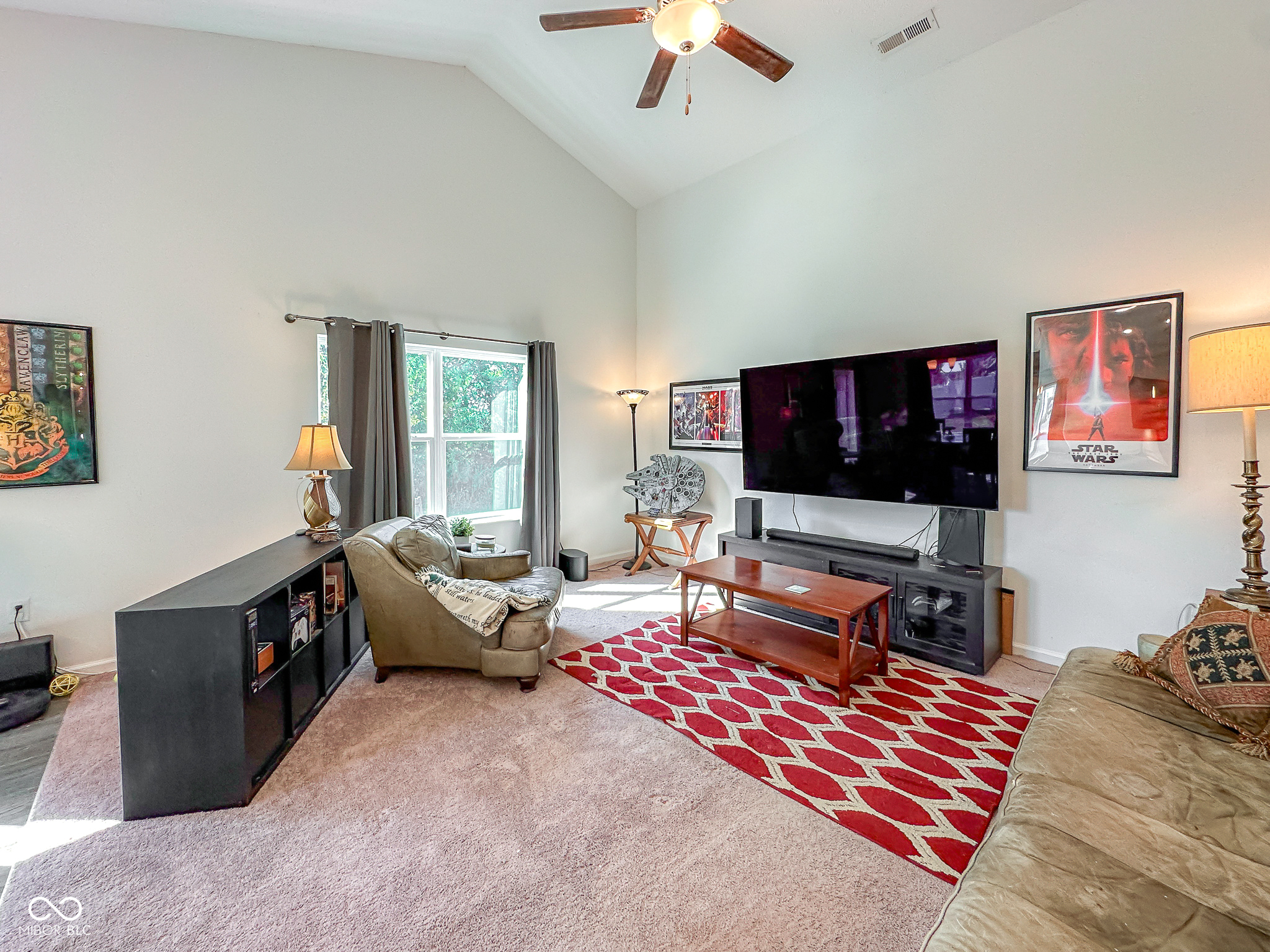 2127 Abbey Lane Columbus, IN 47201 - Photo 4 of 24