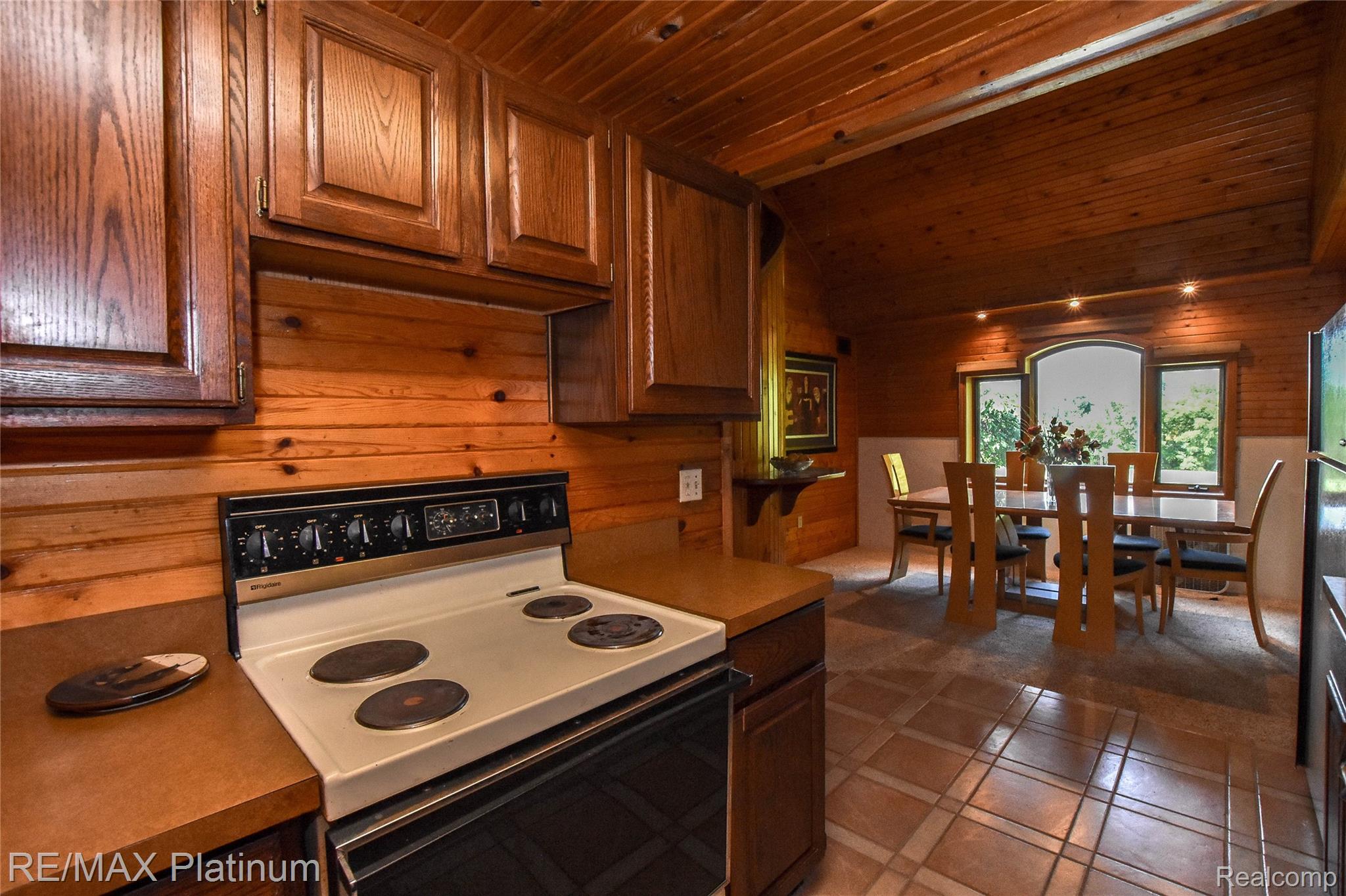 5160 Fenton Road Fenton, MI 48430 - Photo 40 of 68 DSC_0021.jpg
