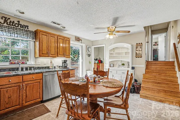 $250,000 | 5069 West Piedmont Circle, Conover, NC 28613