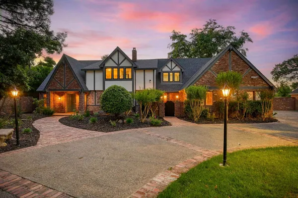 $2,300,000 | 9815 Mira Del Rio Drive, Sacramento, CA 95827