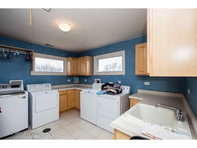 1501 Guthrie Drive Inverness, IL 60067 - Photo 19 of 25