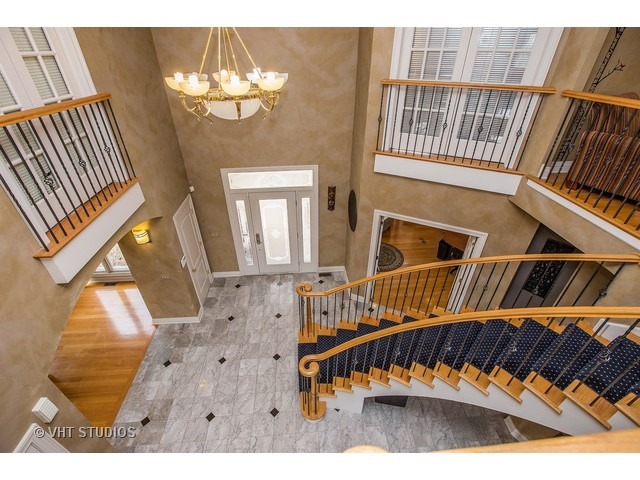1501 Guthrie Drive Inverness, IL 60067 - Photo 3 of 25
