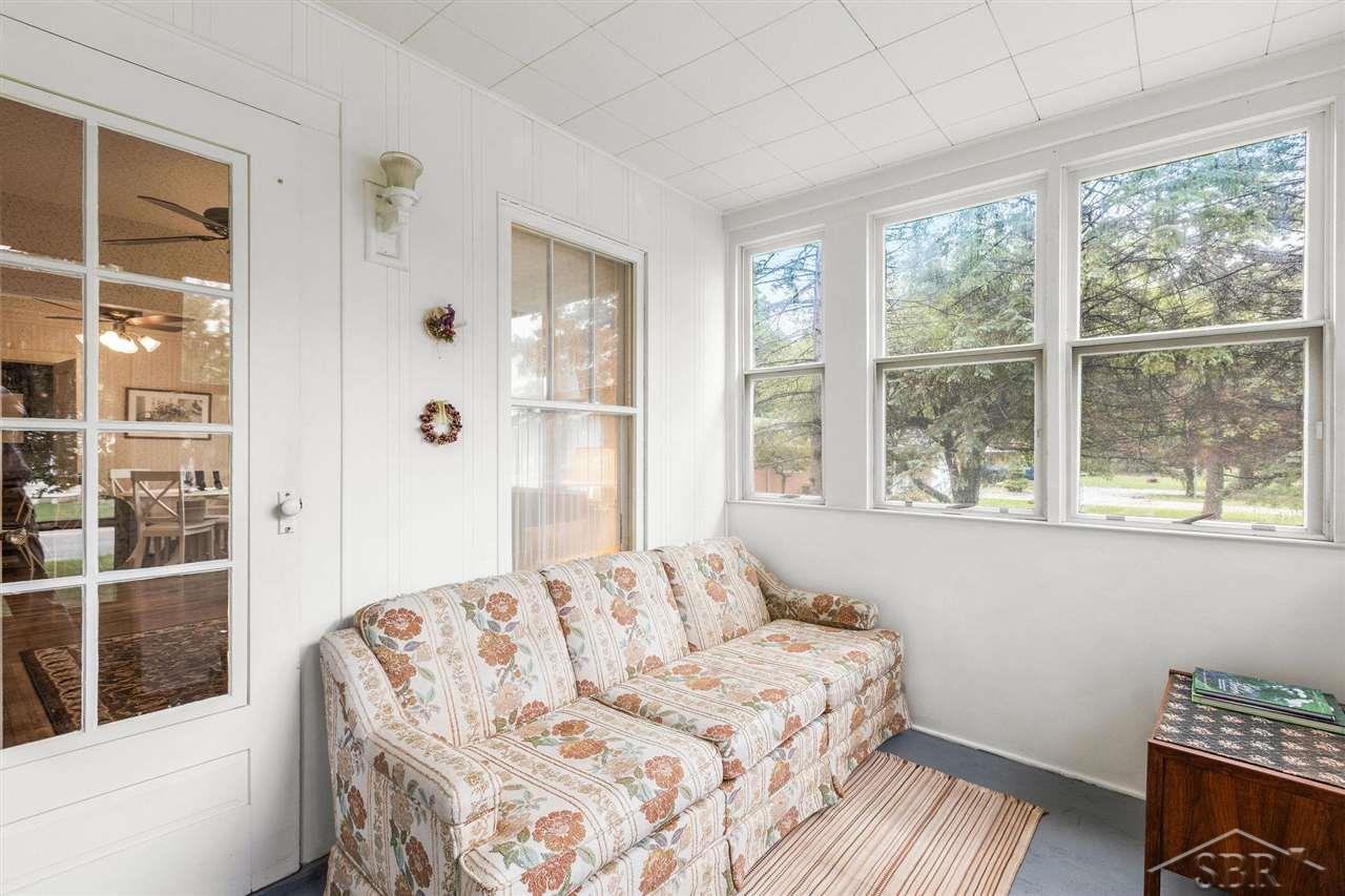 4380 Shattuck Road Saginaw, MI 48603 - Photo 13 of 22 Sun Porch Pic 1