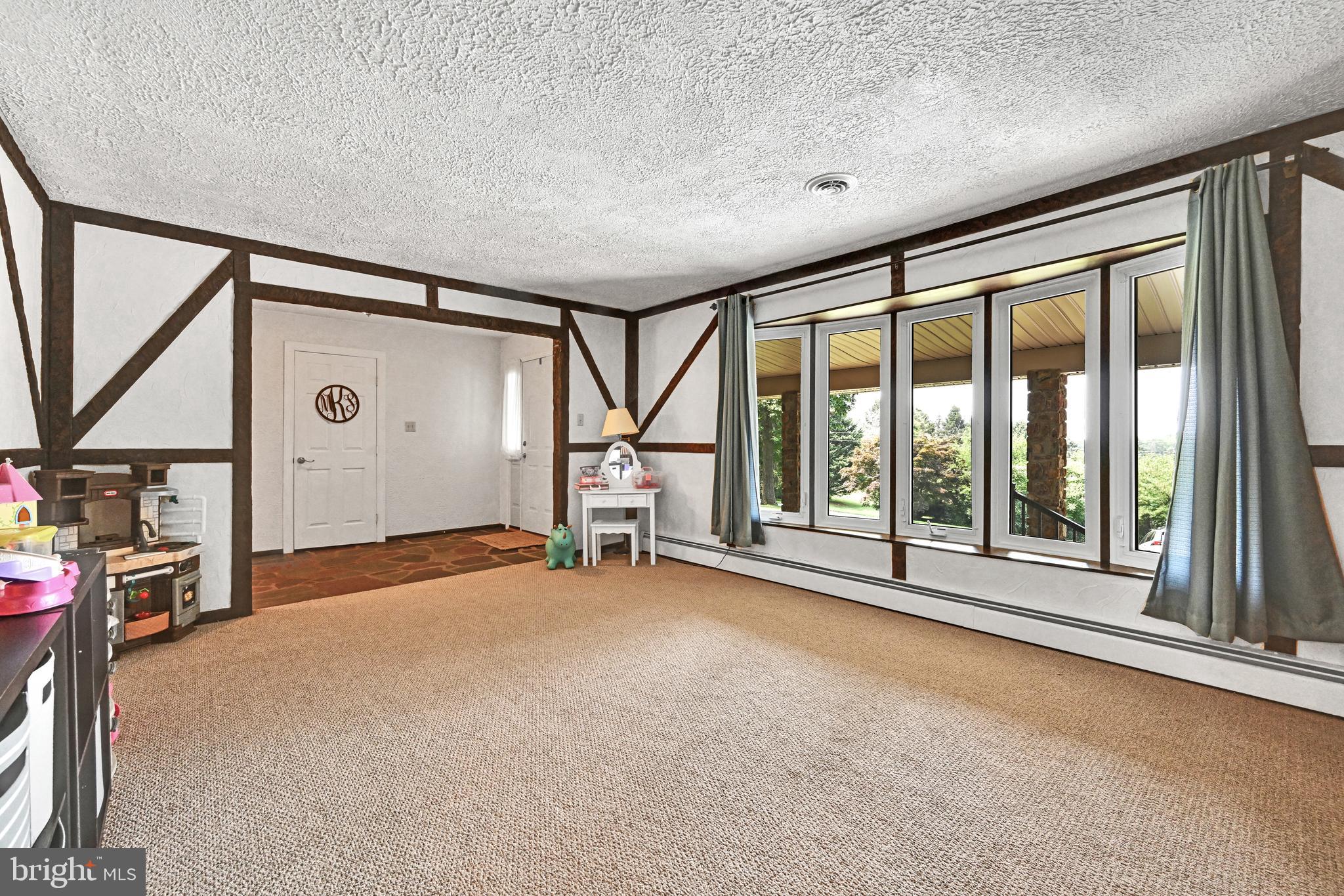 2209 Keeney Road Spring Grove, PA 17362 - Photo 6 of 28