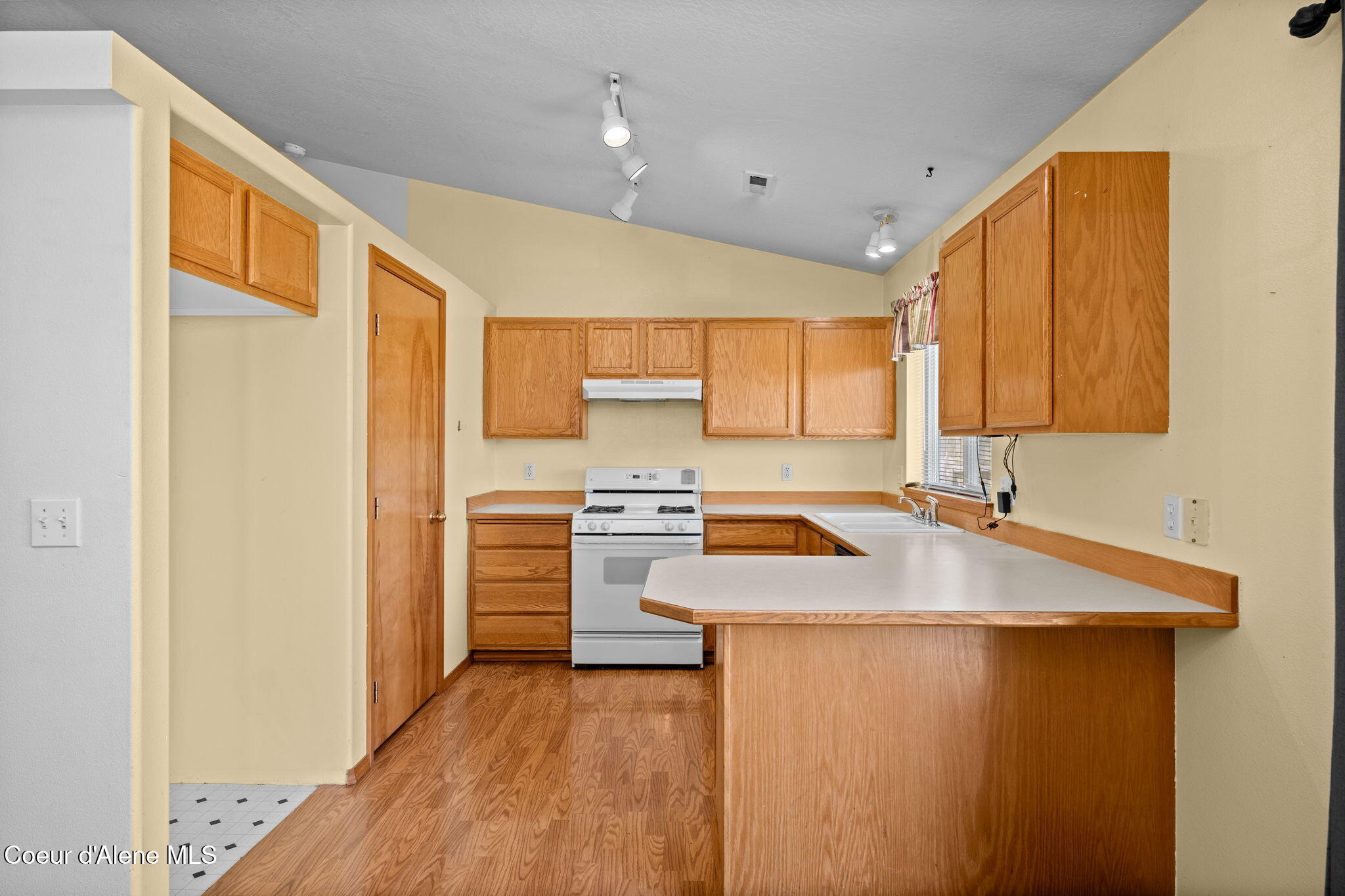 6759 Darby Court Rathdrum, ID 83858 - Photo 11 of 27 11-web-or-mls-6759 W Darby-11