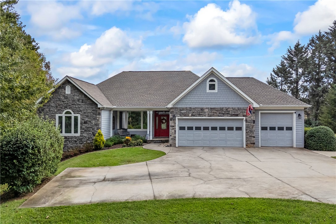 307 Stardust Lane Seneca, SC 29672 - Photo 49 of 50 In Summer