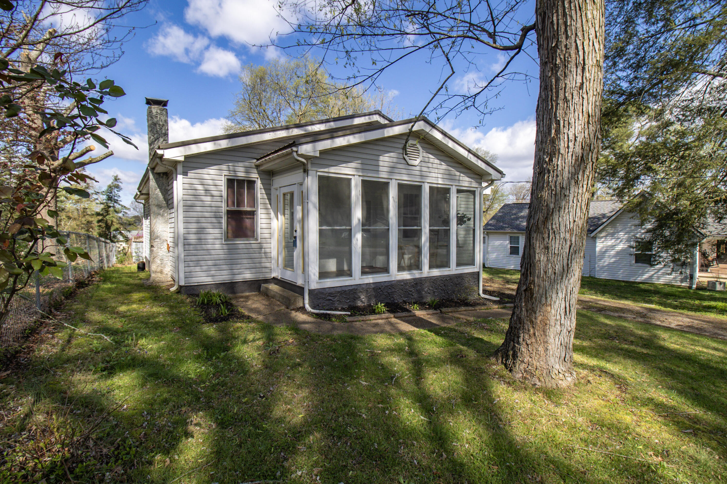 1317 Vance Road Chattanooga, TN 37421 - Photo 2 of 44 2-0B7A6806