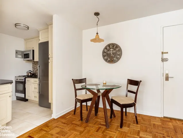 $625,000 | 201 East 21st Street, Unit 5G | Gramercy