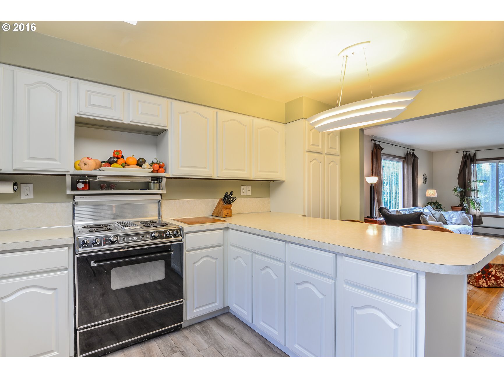 5925 Southwest Pendleton Court Portland, OR 97221 - Photo 13 of 31 Gallery Image 13