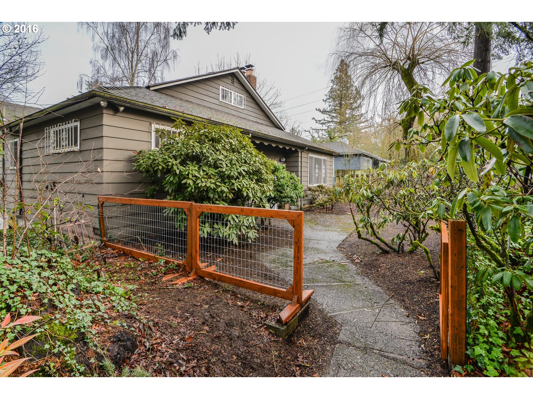 5925 Southwest Pendleton Court Portland, OR 97221 - Photo 5 of 31 Front Yard