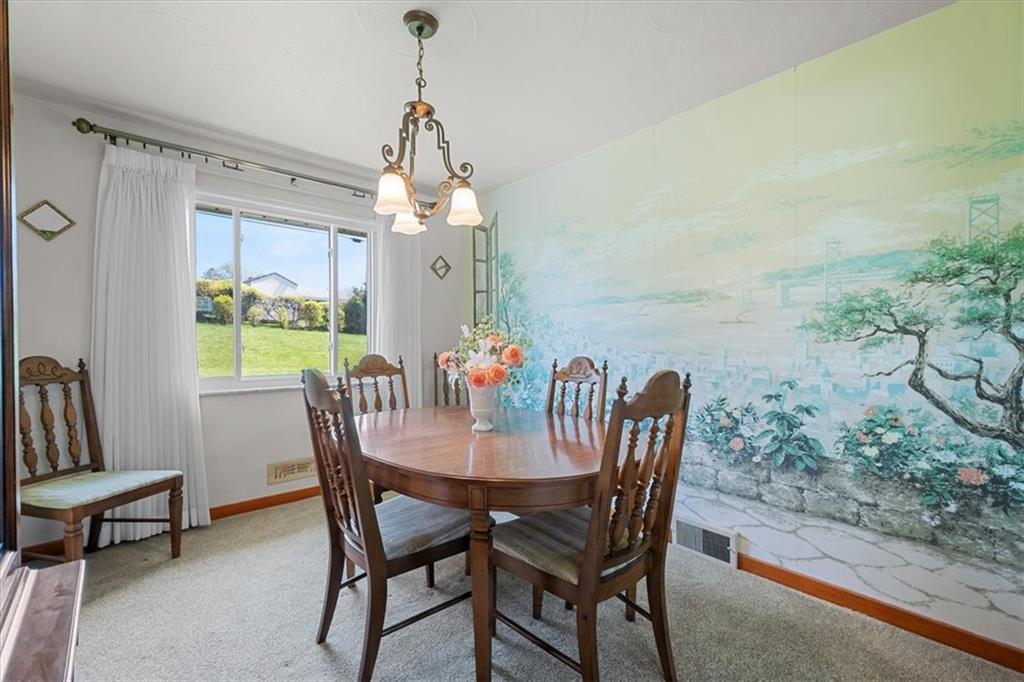 466 Orchard Spring Road Pittsburgh, PA 15220 - Photo 6 of 36 Gallery Image 6