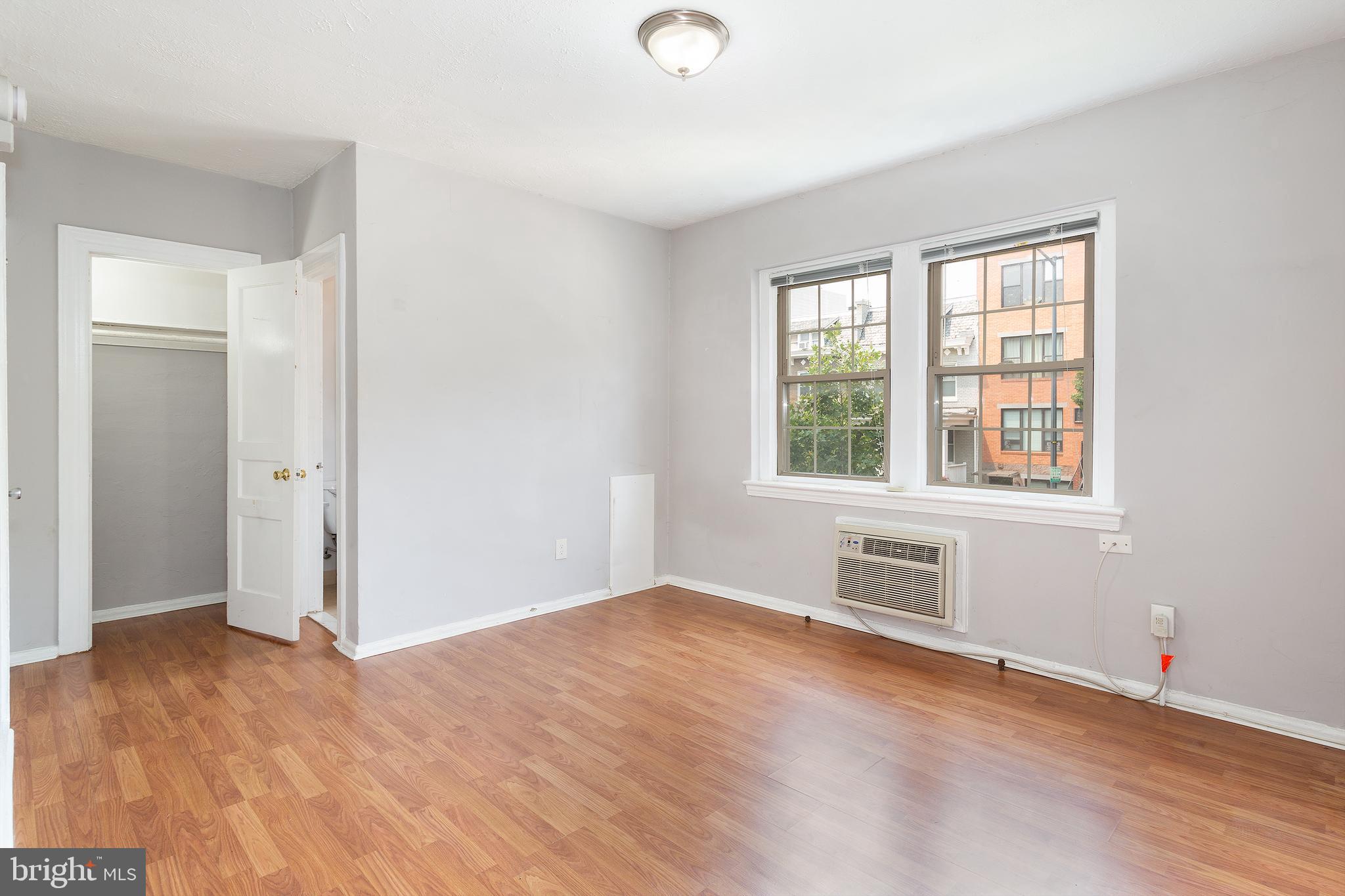 2415 Ontario Road Northwest, Unit 102 Washington, DC 20009 - Photo 25 of 27 Interior General