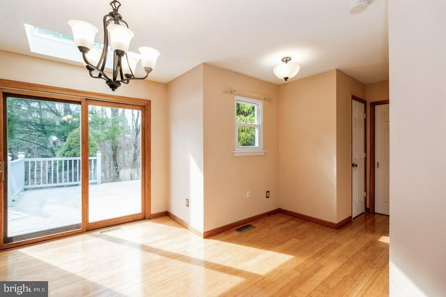 237 Tether Way Doylestown, PA 18901 - Photo 6 of 26 Eat in kitchen