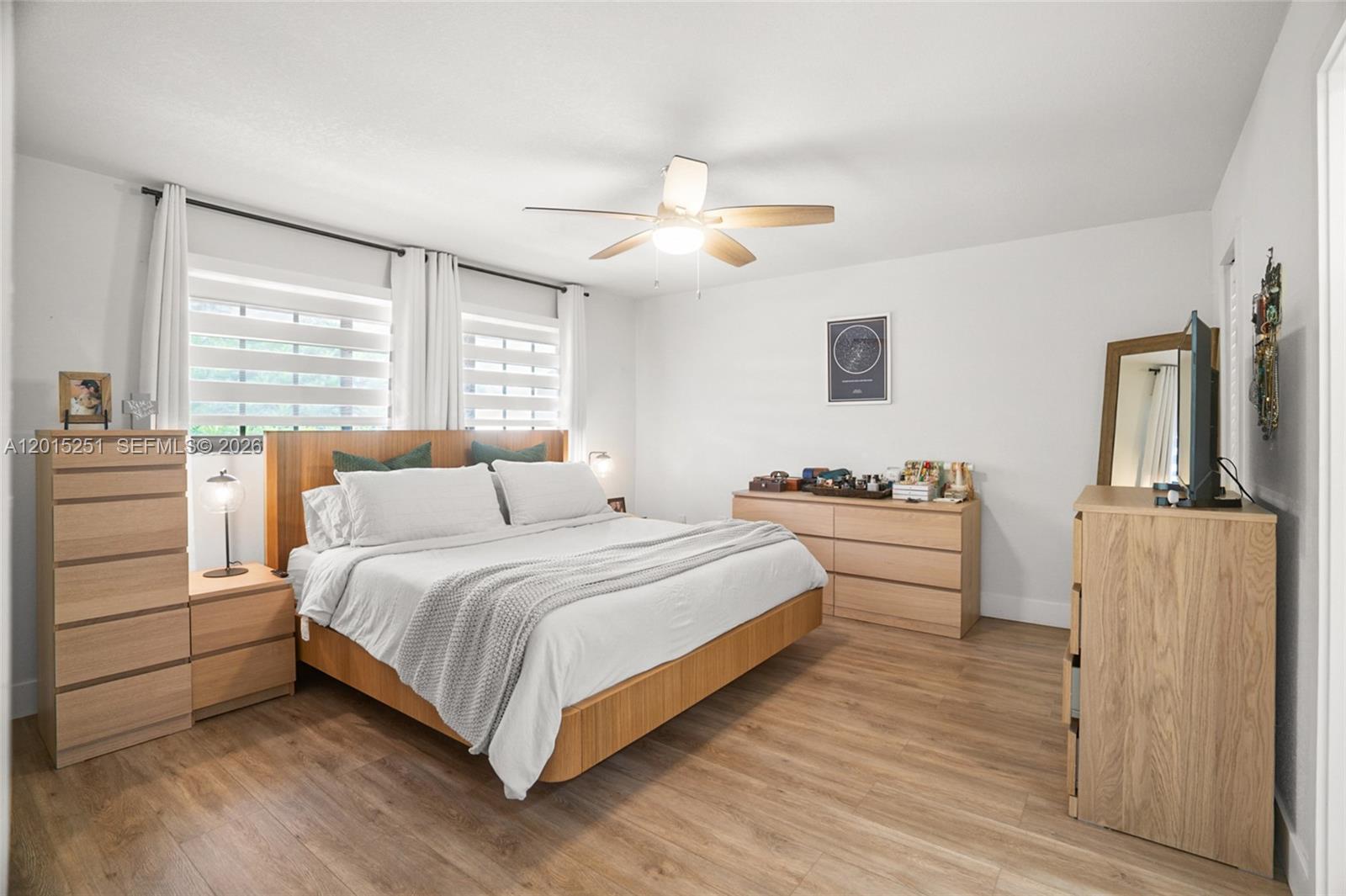 11760 Southwest 103rd Lane Miami, FL 33186 - Photo 23 of 40 Master bedroom