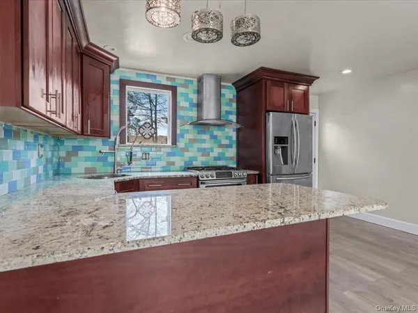 $675,000 | 215 Hathaway Avenue, Elmont, NY 11003