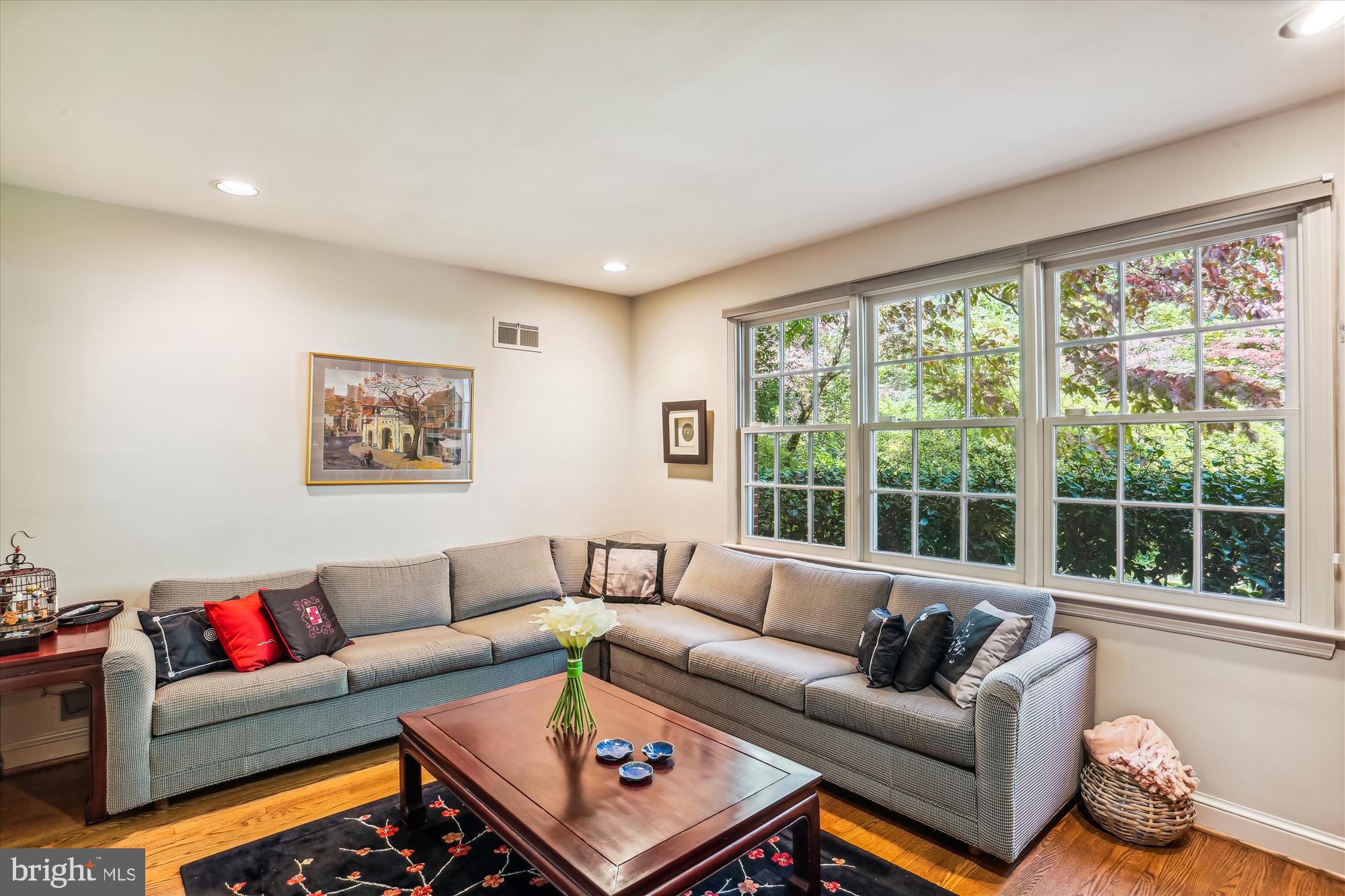 5517 Devon Road Bethesda, MD 20814 - Photo 15 of 61 Cozy Family Room off the Living Room