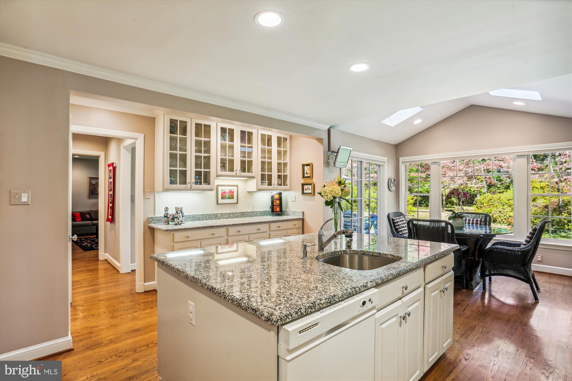5517 Devon Road Bethesda, MD 20814 - Photo 4 of 61 Outstanding Chef's Kitchen