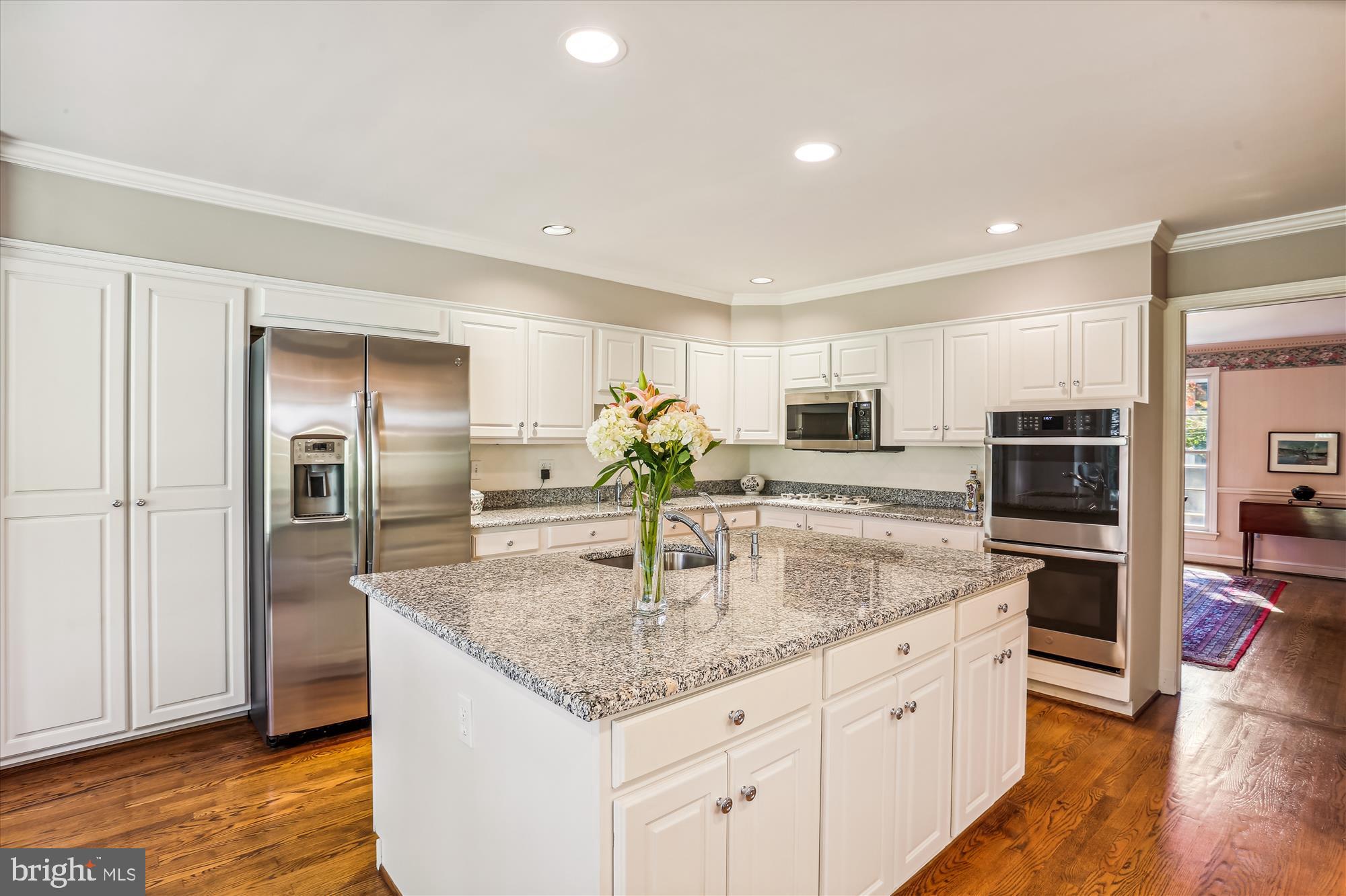 5517 Devon Road Bethesda, MD 20814 - Photo 5 of 61 Beautifully Renovated Kitchen