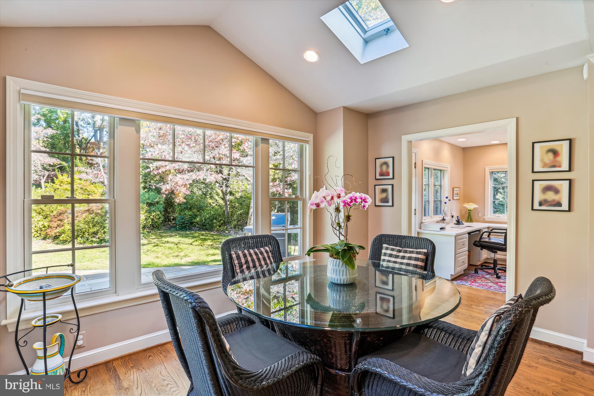 5517 Devon Road Bethesda, MD 20814 - Photo 7 of 61 Sun-Drenched Breakfast Room