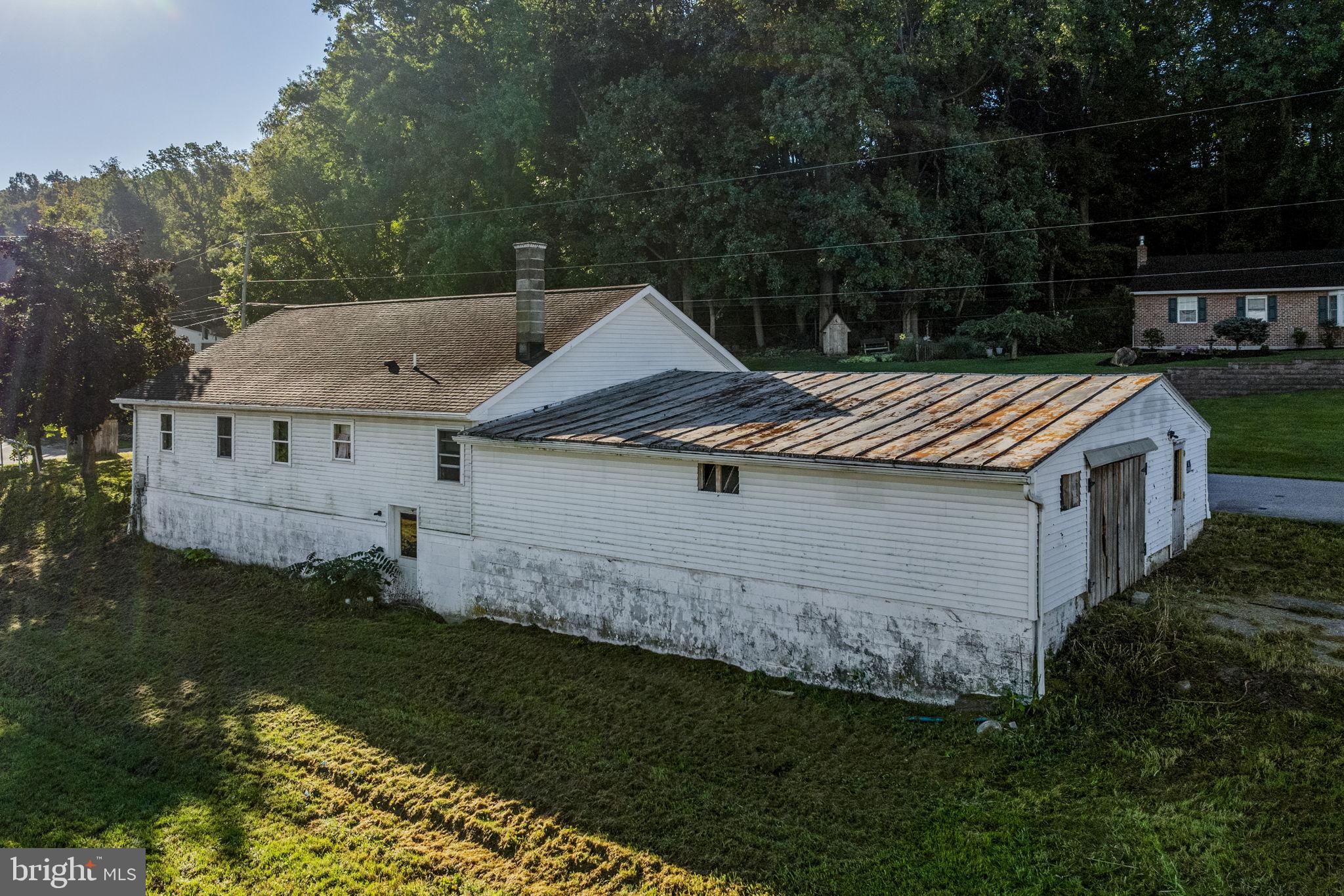 716 Maple Grove Road New Holland, PA 17557 - Photo 6 of 14 Gallery Image 6