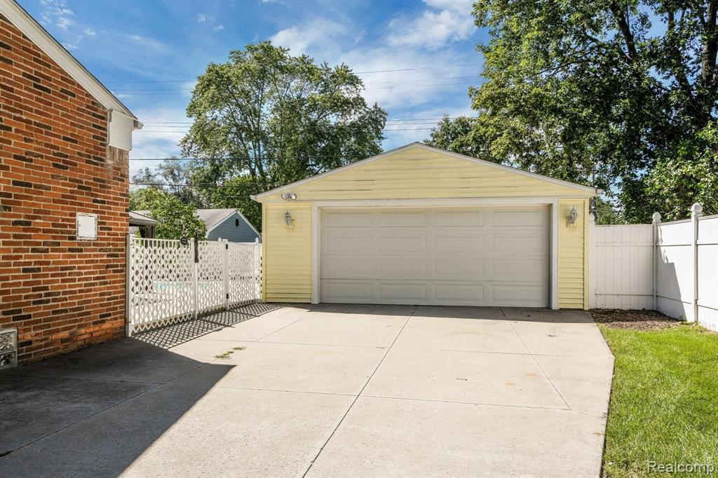 1389 North Pine Street Rochester Hills, MI 48307 - Photo 28 of 28