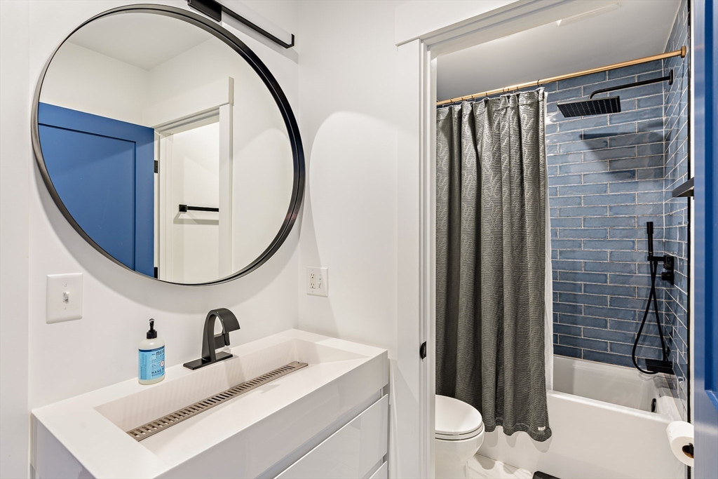 62 Governor Winthrop Road, Unit 1 Somerville, MA 02145 - Photo 12 of 26