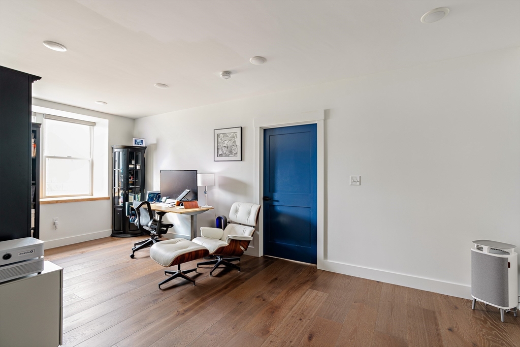 62 Governor Winthrop Road, Unit 1 Somerville, MA 02145 - Photo 17 of 26