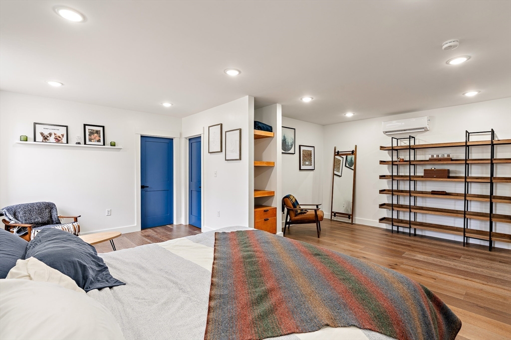 62 Governor Winthrop Road, Unit 1 Somerville, MA 02145 - Photo 18 of 26