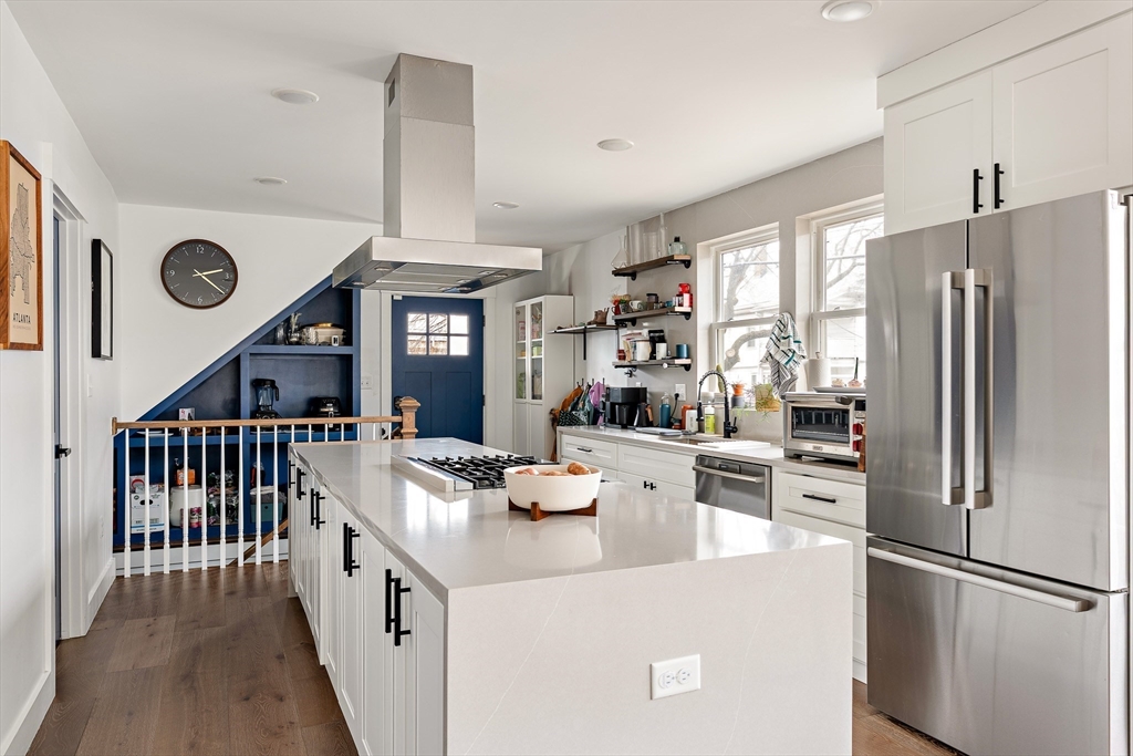 62 Governor Winthrop Road, Unit 1 Somerville, MA 02145 - Photo 6 of 26