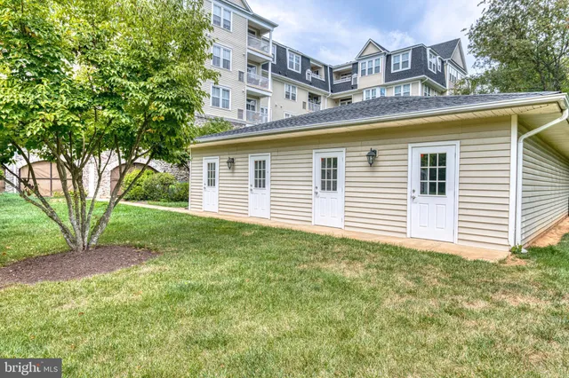 $374,500 | 2500 Waterside Drive, Unit 303, Frederick, MD 21701
