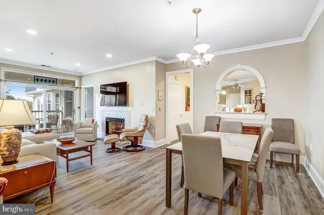 $374,500 | 2500 Waterside Drive, Unit 303, Frederick, MD 21701