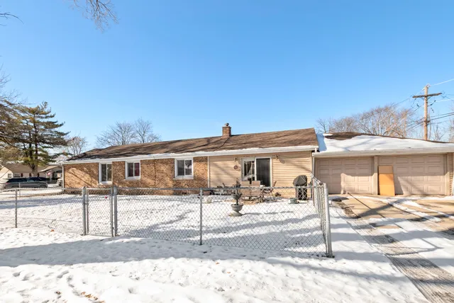 $289,000 | 5252 West 89th Street, Oak Lawn, IL 60453