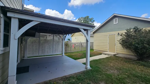 $1,800 | 1051 Dorn, Kyle, TX 78640