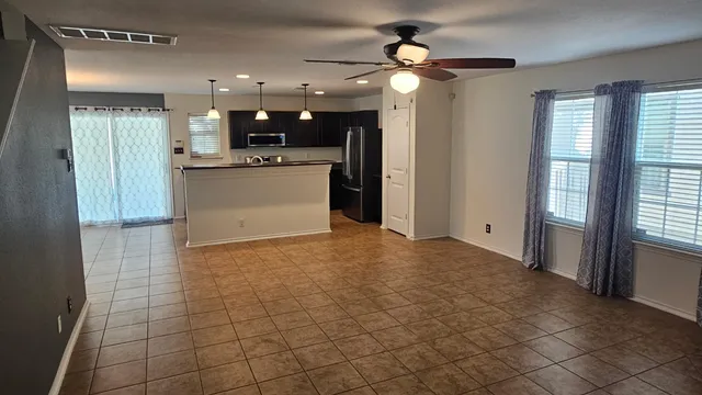 $1,800 | 1051 Dorn, Kyle, TX 78640