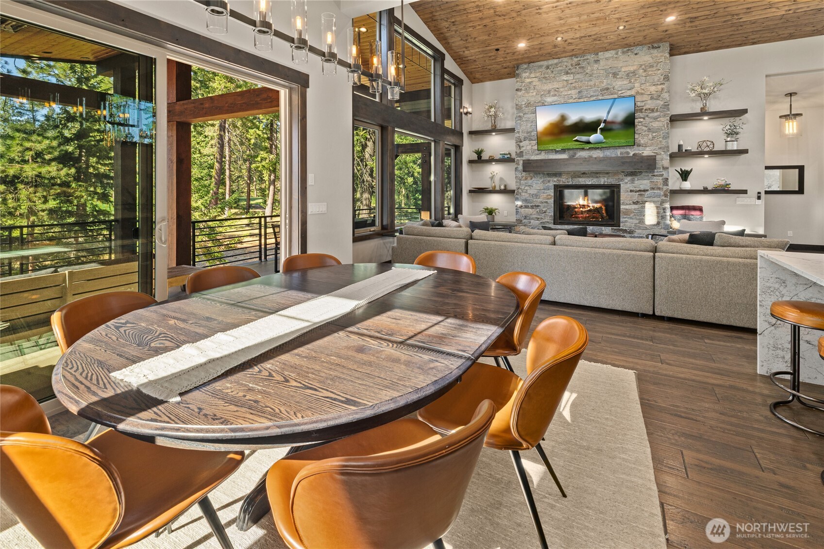 890 Larkspur Loop Cle Elum, WA 98922 - Photo 14 of 40 a outdoor dining space with furniture