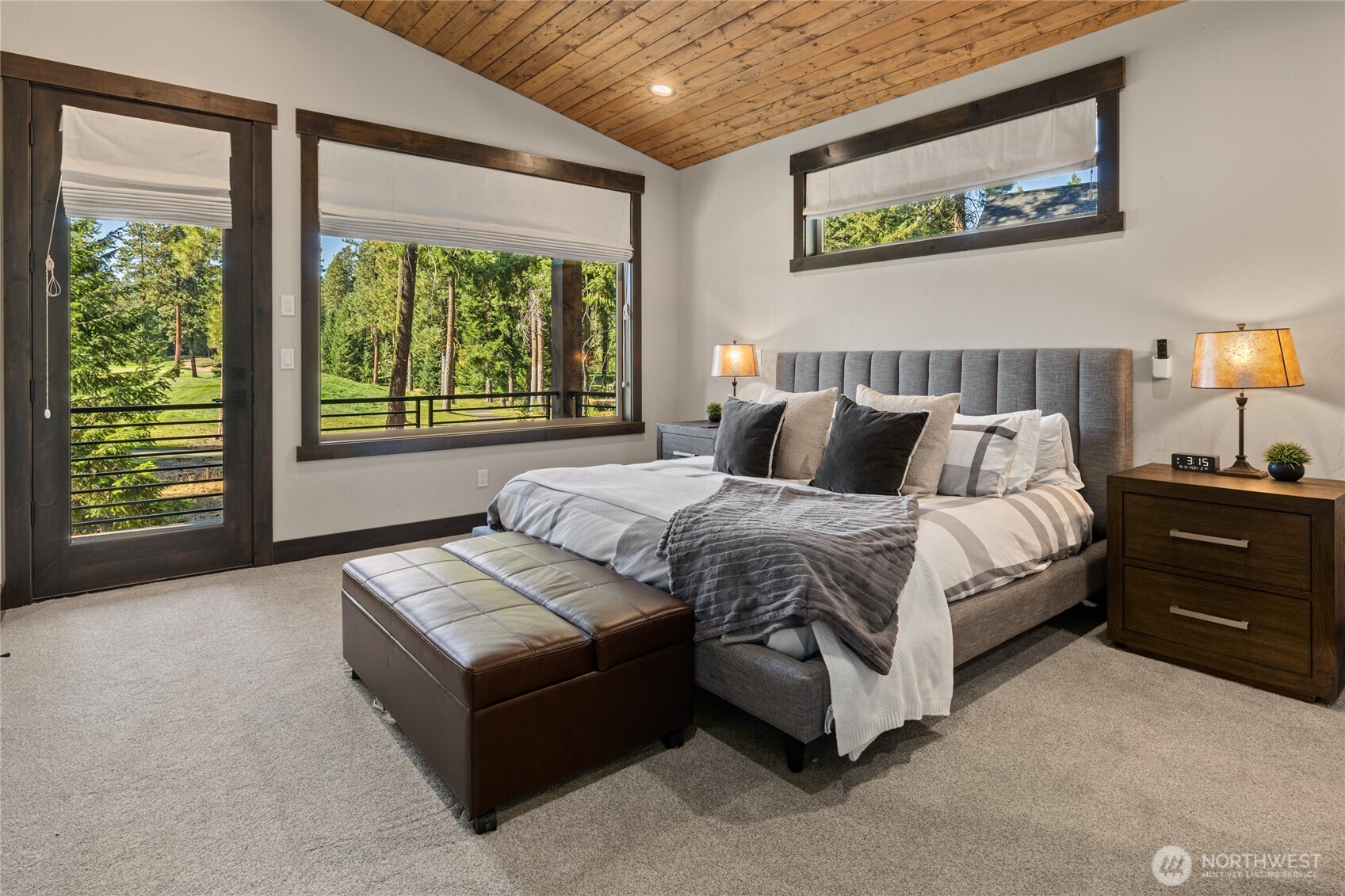 890 Larkspur Loop Cle Elum, WA 98922 - Photo 18 of 40 a bedroom with bed and a large window