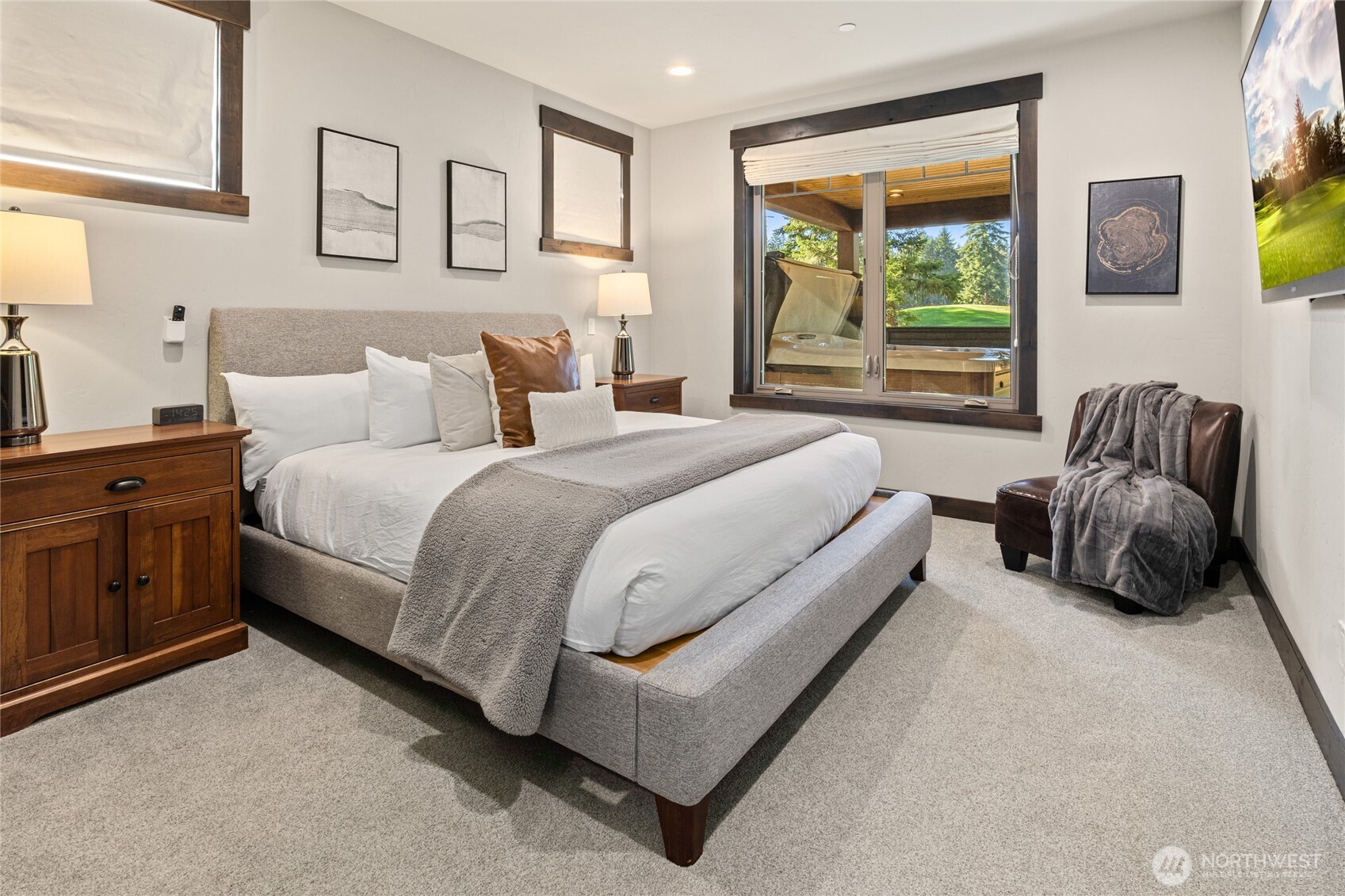 890 Larkspur Loop Cle Elum, WA 98922 - Photo 28 of 40 a bed room with a bed and a couch